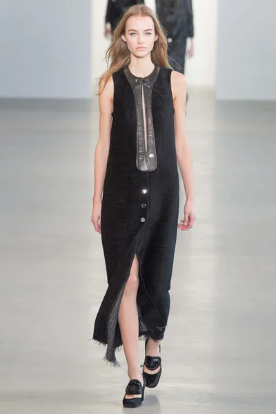 Look 35